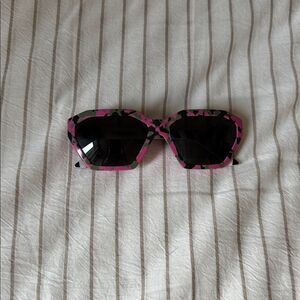 Prada Stylish Pink and Black Sunglasses NEW